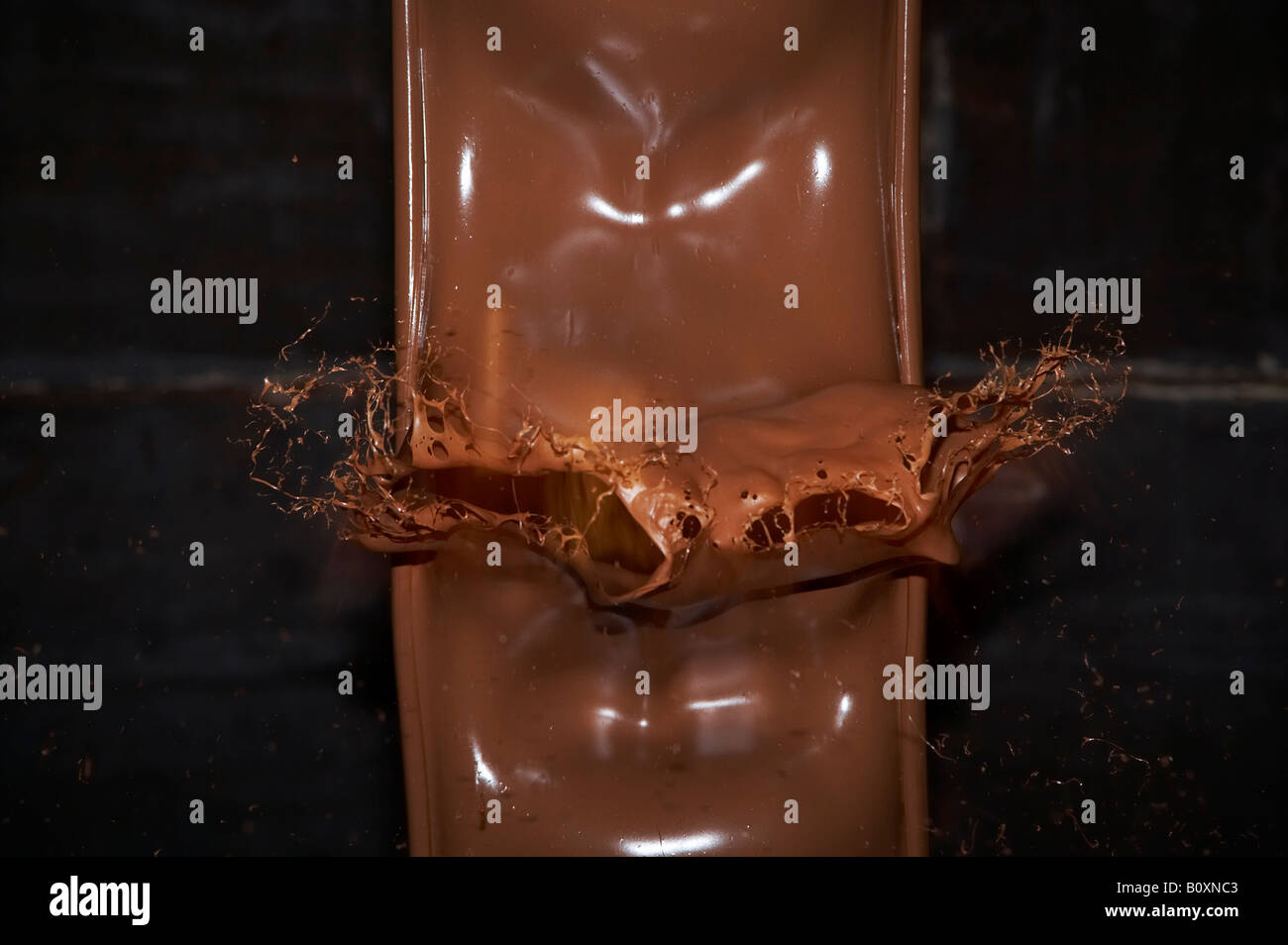 Fontana di cioccolato cascata nella finestra di visualizzazione a