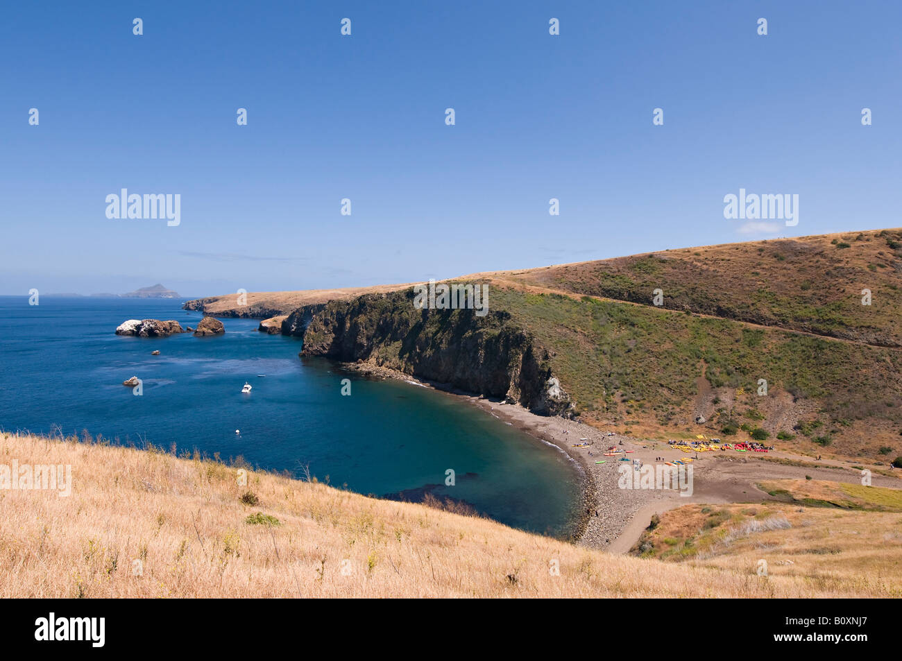 Affacciato su Scorpion ancoraggio sulla isola di Santa Cruz il più grande della California's Islands. Foto Stock