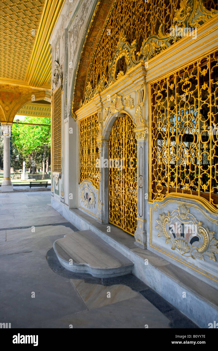 Il divano nel palazzo Topkapi a Istanbul Foto Stock
