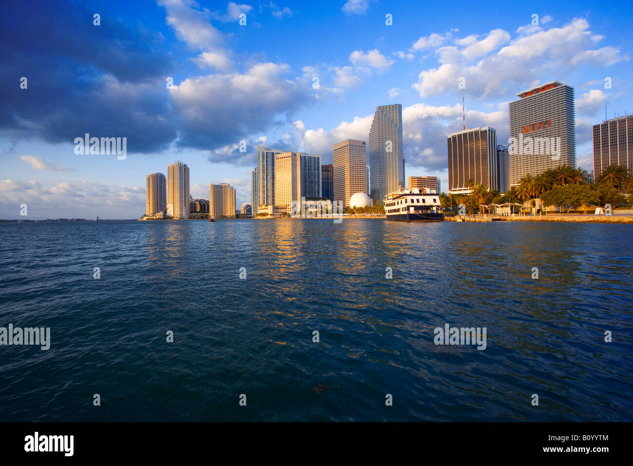 Lo skyline di Miami e a Miami in Florida, Stati Uniti d'America Foto Stock
