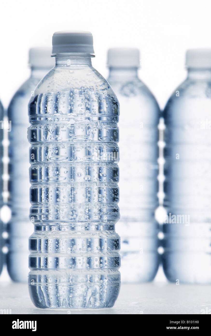 Bottiglie di acqua minerale Foto Stock