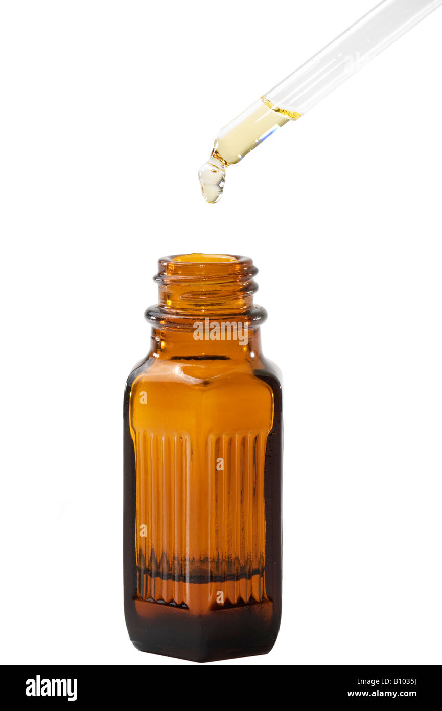 Olio essenziale flacone contagocce Foto Stock
