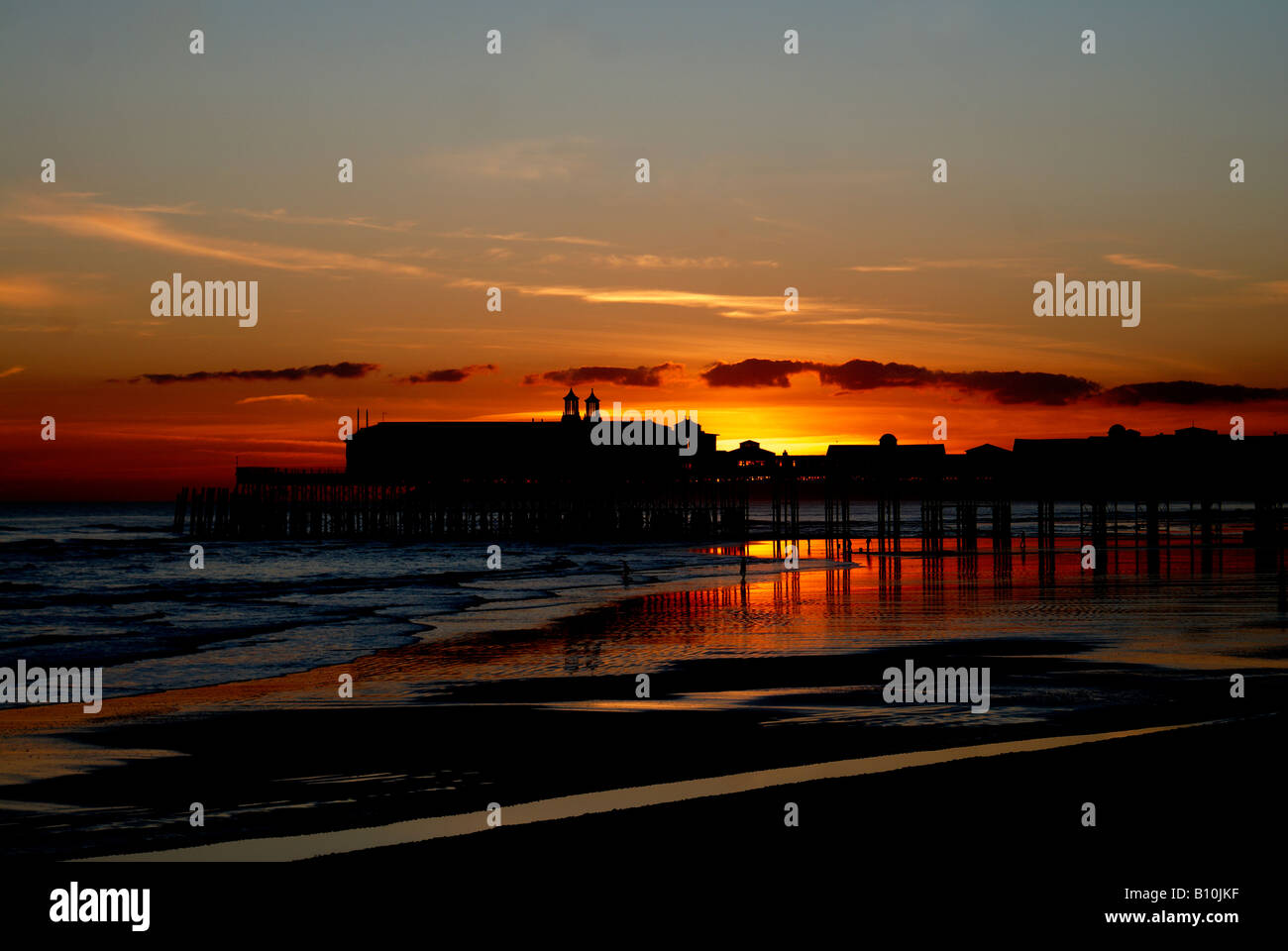 Sunset Hastings Pier Foto Stock