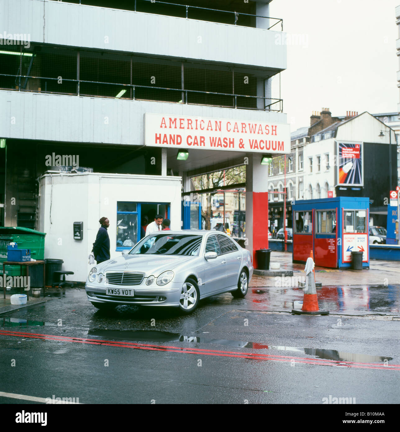 La American Carwash business in Shoreditch, Londra, Inghilterra UK KATHY DEWITT Foto Stock