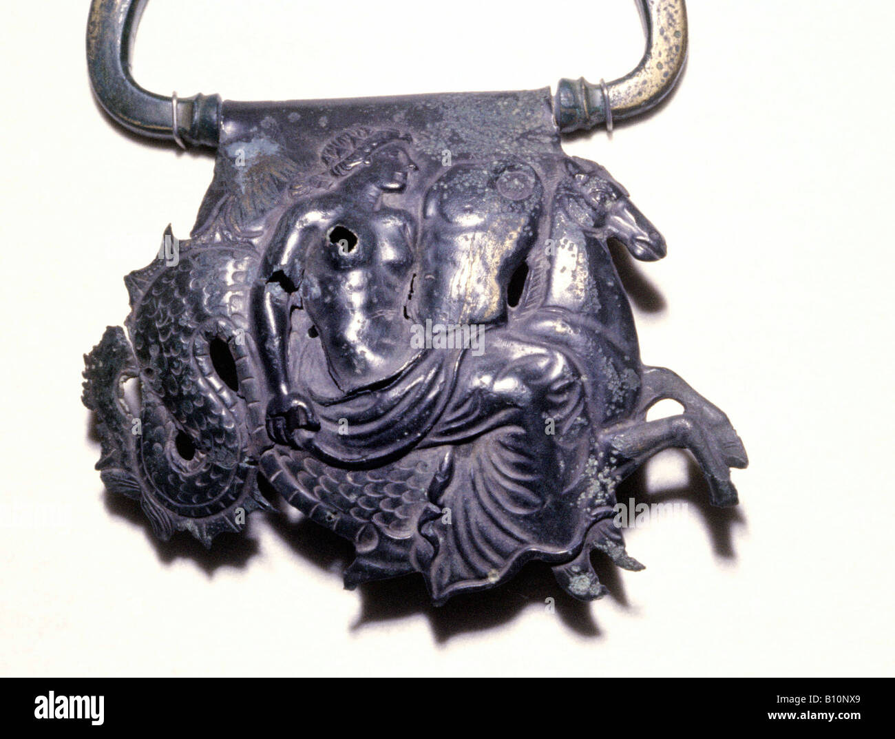 Nereide a cavallo di un ippocampo. 350 BC. La Grecia Foto Stock
