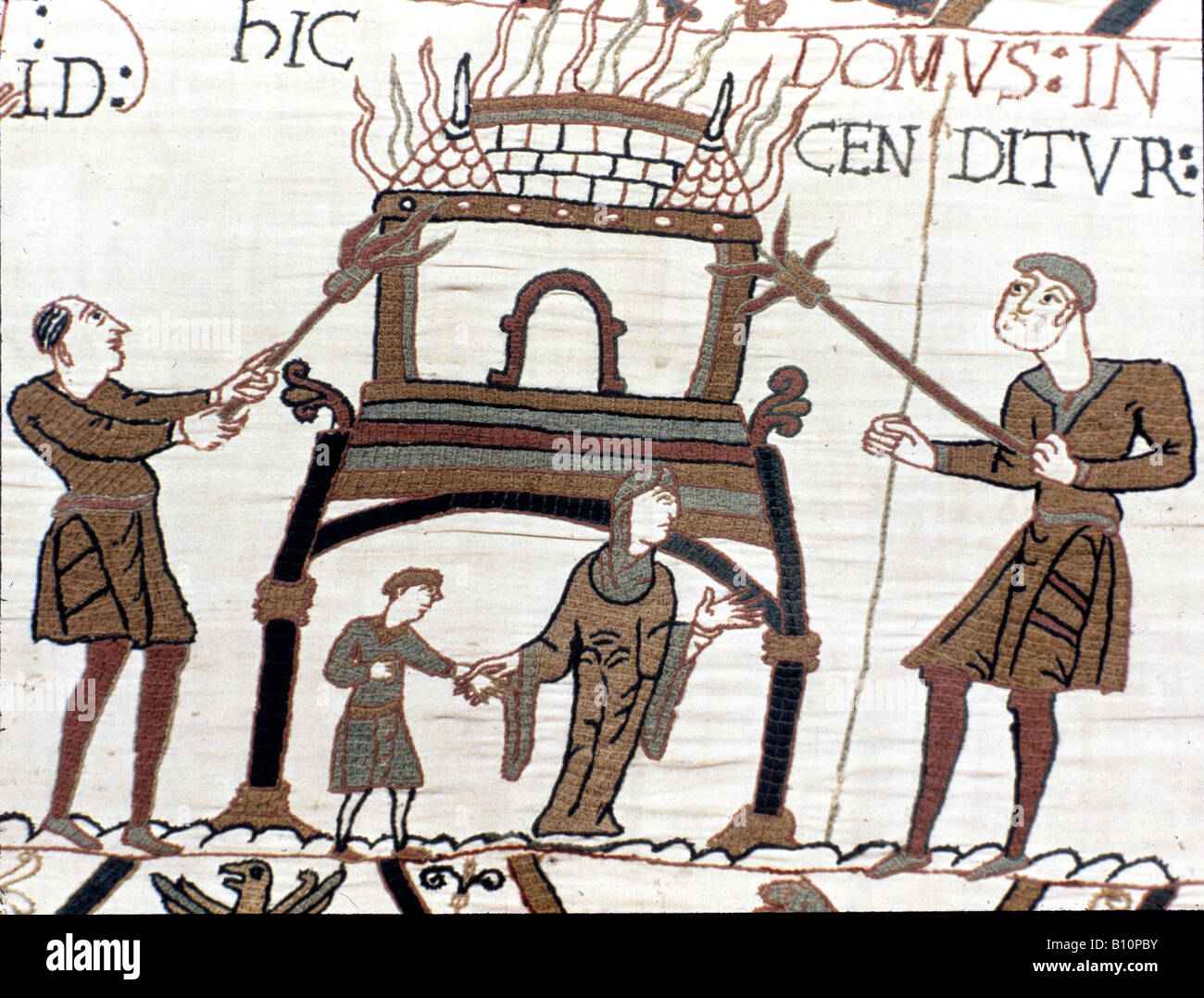 Arazzo di Bayeux. 1066. Normanni masterizzare una casa in Hastings Foto Stock