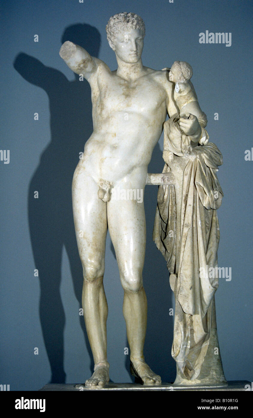 Hermes con un neonato Dioniso di Prassitele 4 c BC Foto Stock