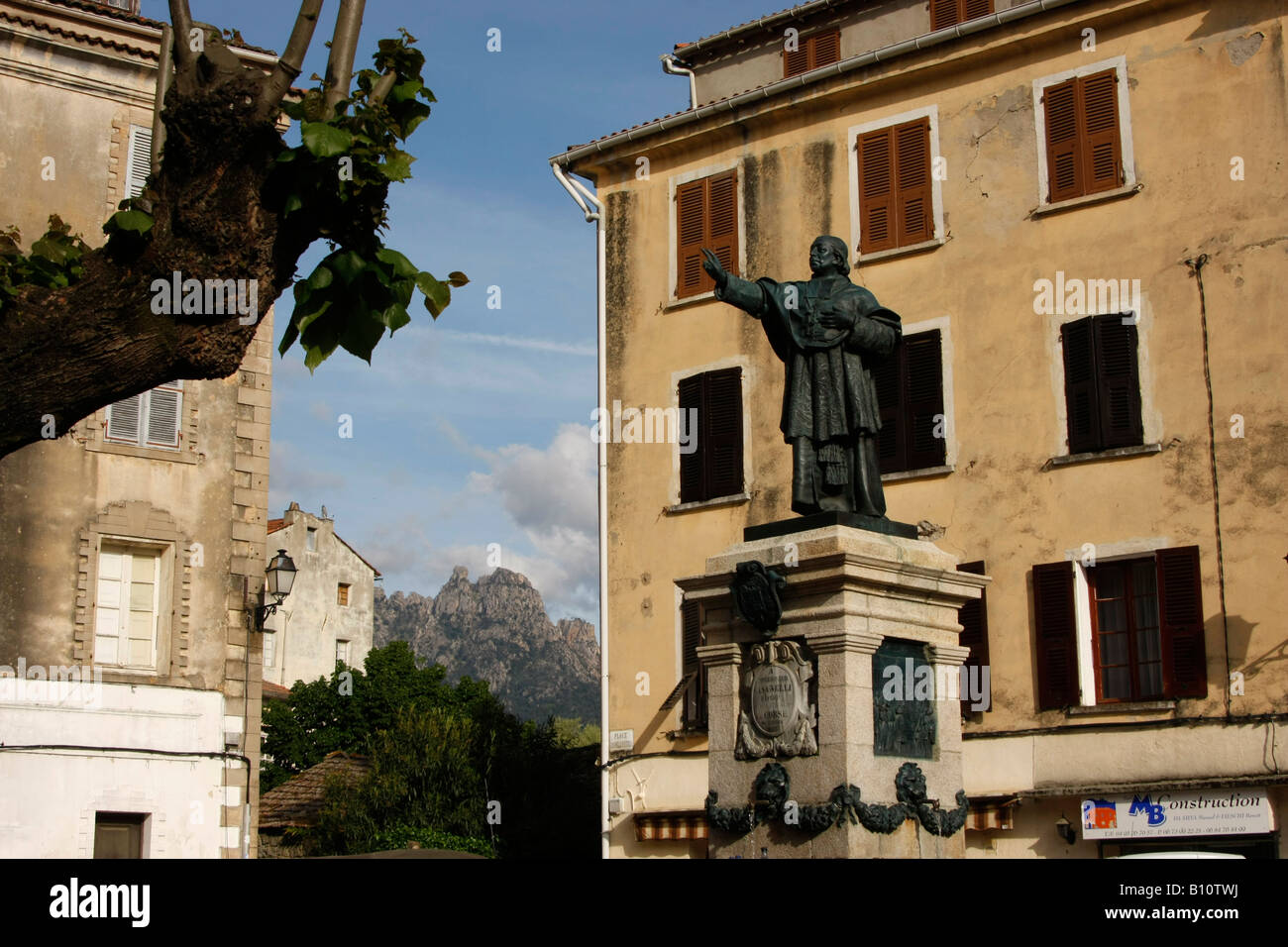 Statua di Casanelli d'Istria nel villaggio di montagna di Vico sulla Corsica Francia Foto Stock