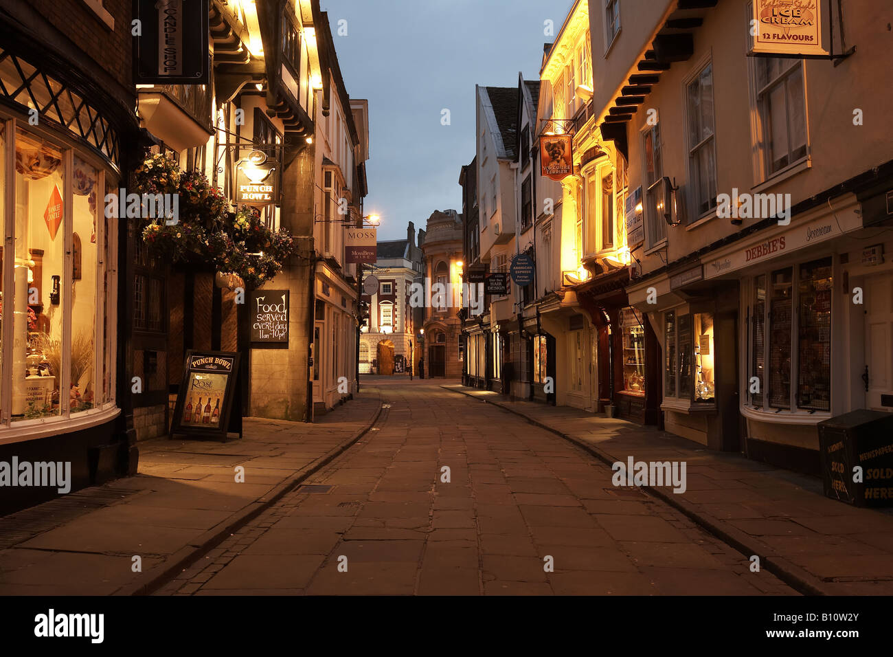 Stonegate di notte York North Yorkshire England Regno Unito Foto Stock