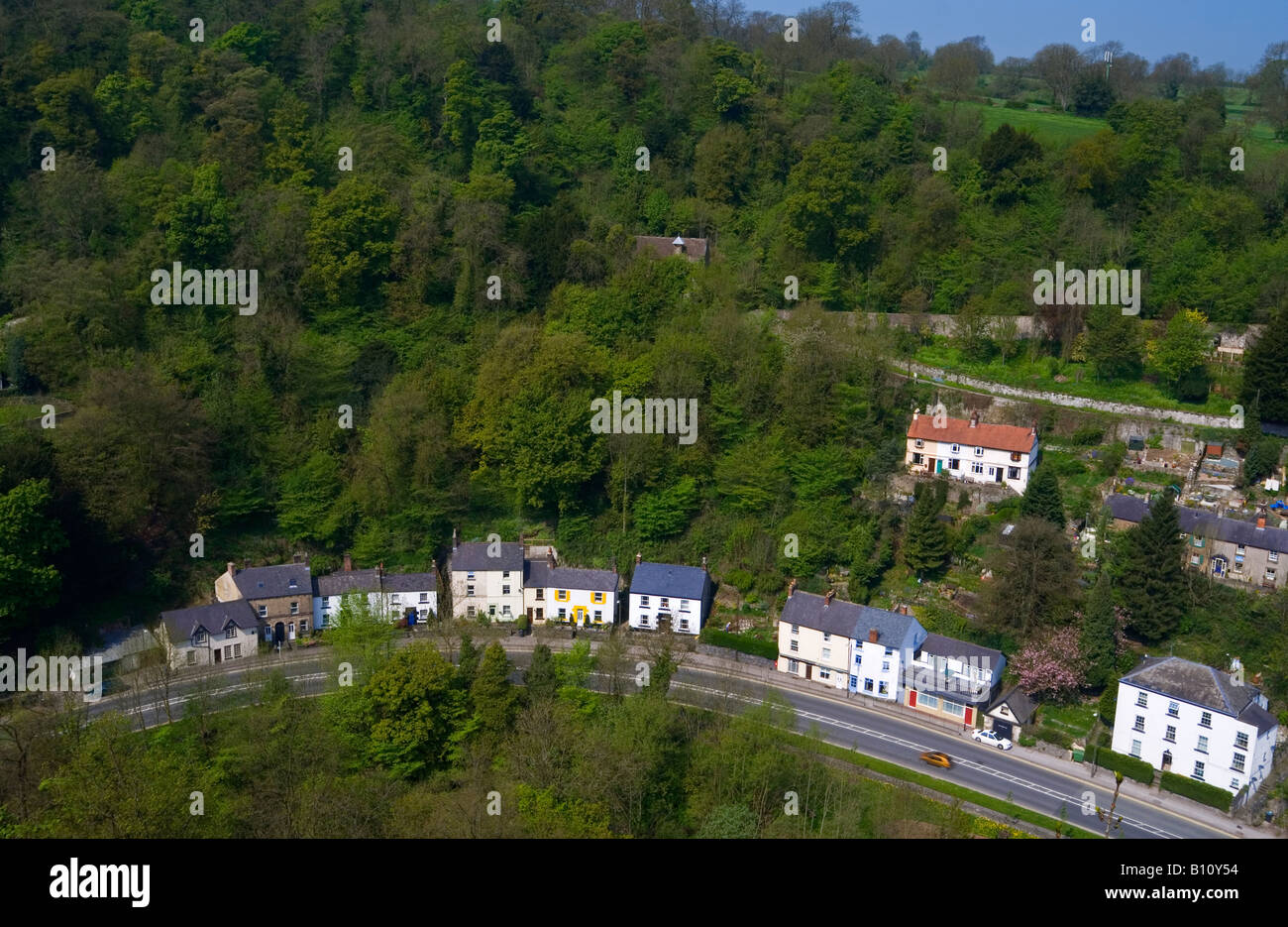 Vista di artisti angolo sulla A6 in Matlock Bath Derbyshire Peak District Inghilterra UK fotografata da pic vertice Tor Foto Stock