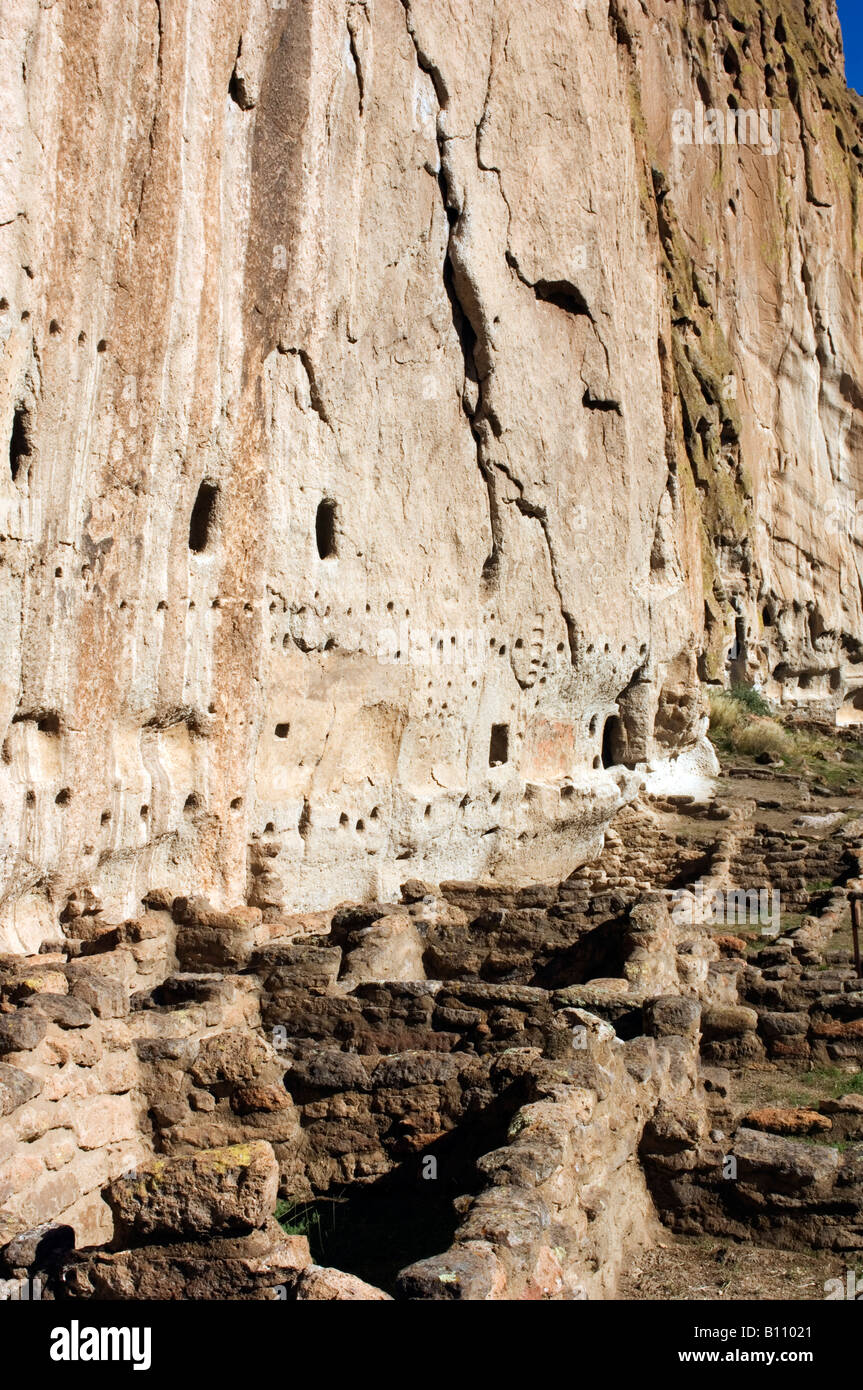 Main loop trail nel frijoles canyon al Bandelier National Monument, Nuovo Messico Foto Stock