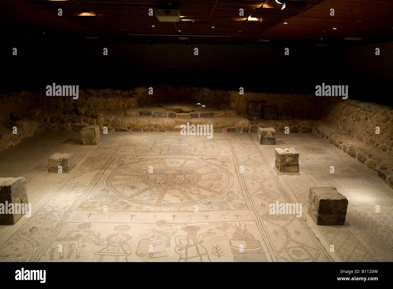 Israele Beit She una valle Beit Alfa sinagoga il pavimento in mosaico della sala da preghiera vi secolo Foto Stock