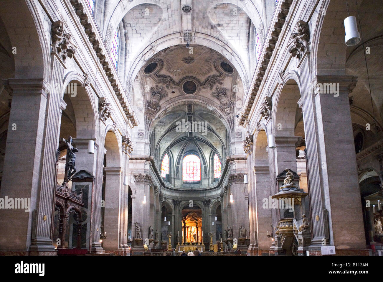 Vista degli interni Eglise Saint Sulpice a Parigi. Foto Stock