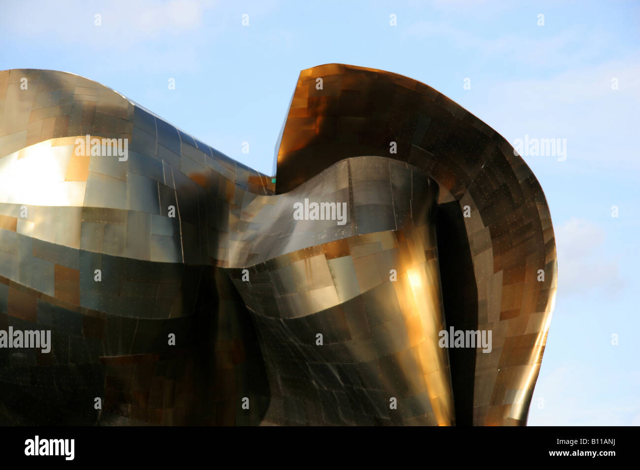 Futuristico edificio metallico presso lo Space Needle park a Seattle Foto Stock