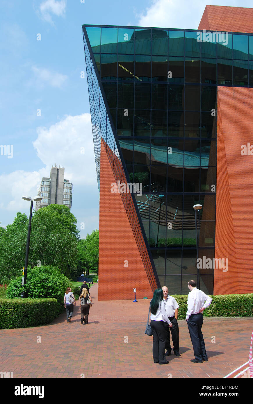 HBOS Financial Services, il 'Blue Leanie' Office Block, Walton Street, Aylesbury, Buckinghamshire, Inghilterra, Regno Unito Foto Stock
