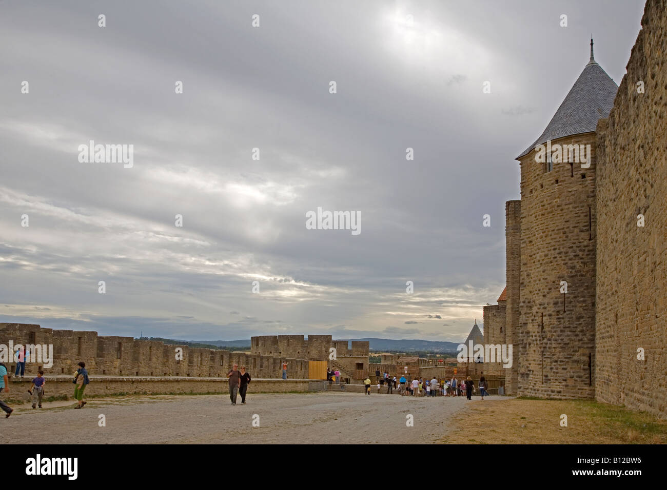 Mura Esterne Fortificate Medievali Immagini e Fotos Stock - Alamy