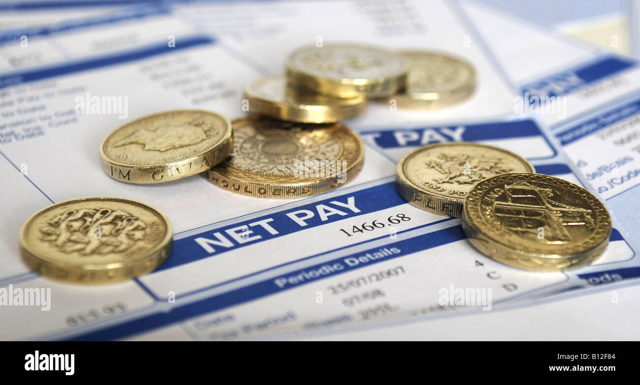BRITISH BUSTA PAGA CHE MOSTRA UNA RETRIBUZIONE NETTA IMPORTO E VALUTA RE il reddito di recessione i costi della vita salari congelamento dei salari mutui casa .uk Foto Stock