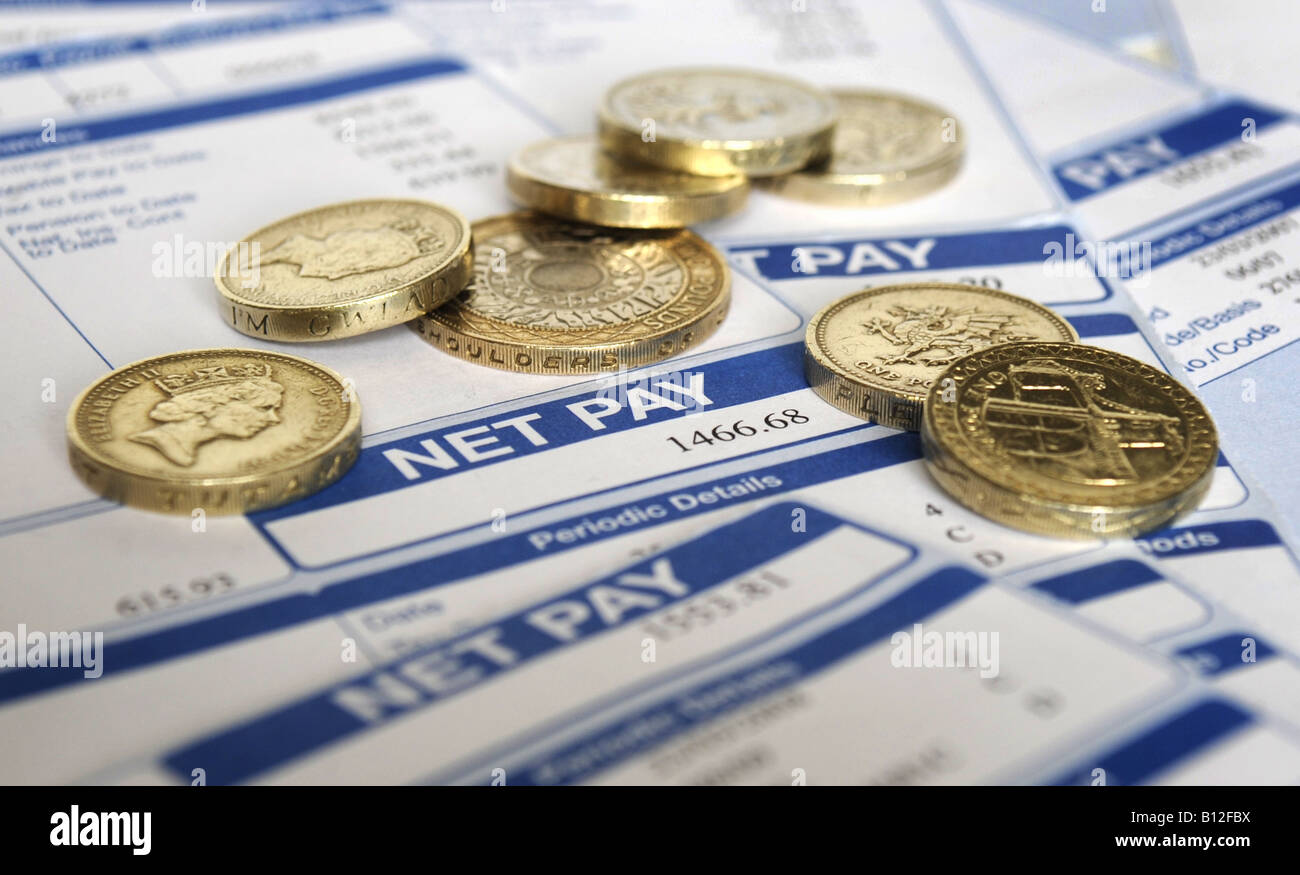 BRITISH BUSTA PAGA CHE MOSTRA UNA RETRIBUZIONE NETTA IMPORTO E VALUTA RE il reddito di recessione i costi della vita salari congelamento dei salari mutui casa .UK. Foto Stock