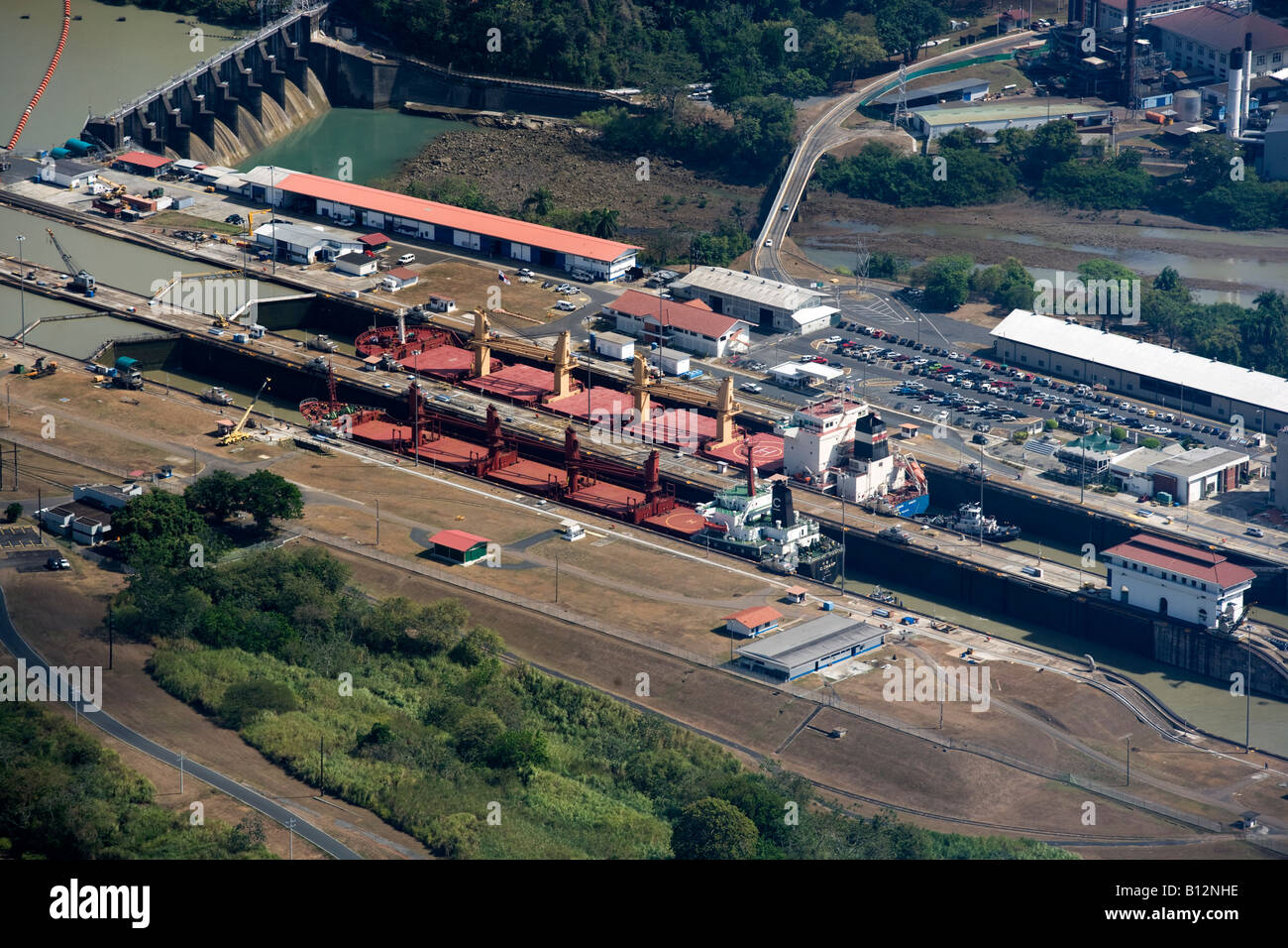 Alimenti sfusi antenna navi Miraflores Locks PANAMA CANAL REPUBBLICA DI PANAMA Foto Stock