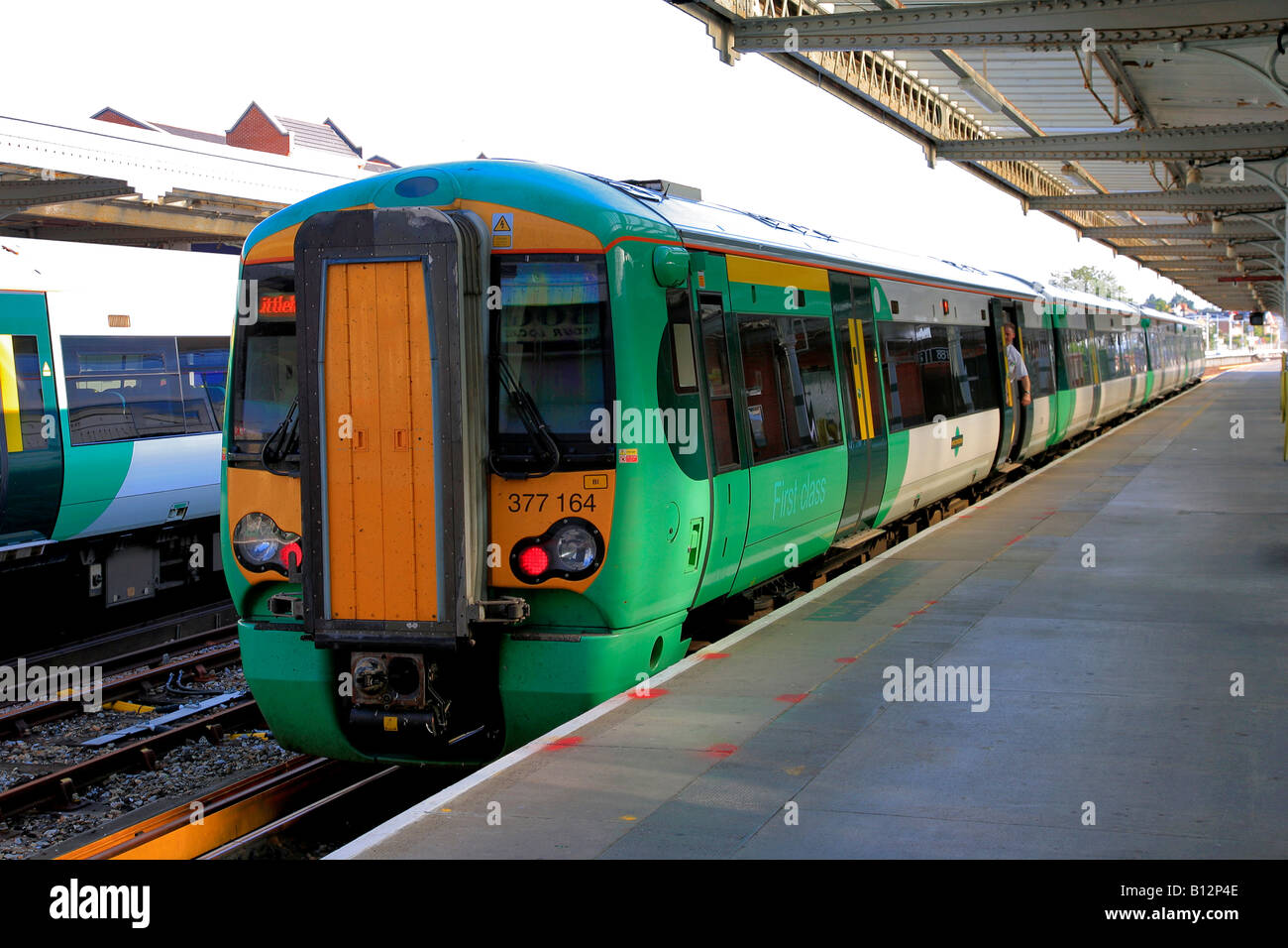 I treni del Sud 377164 Bognor Station Sussex England Regno Unito Regno Unito Foto Stock