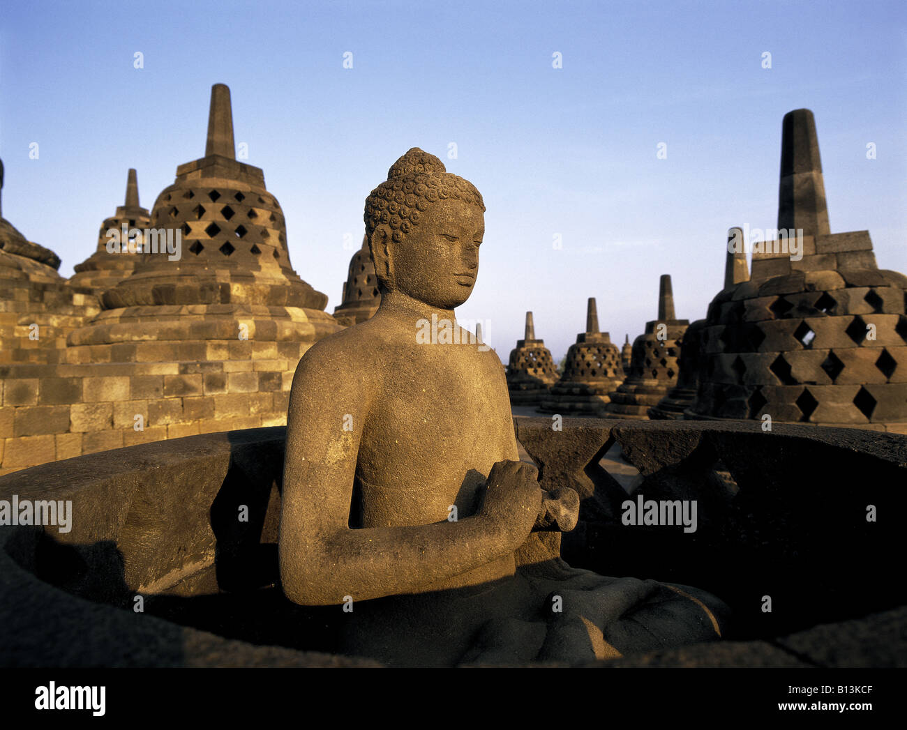 Stupa Buddhista di Borobudur Indonesia Java Foto Stock