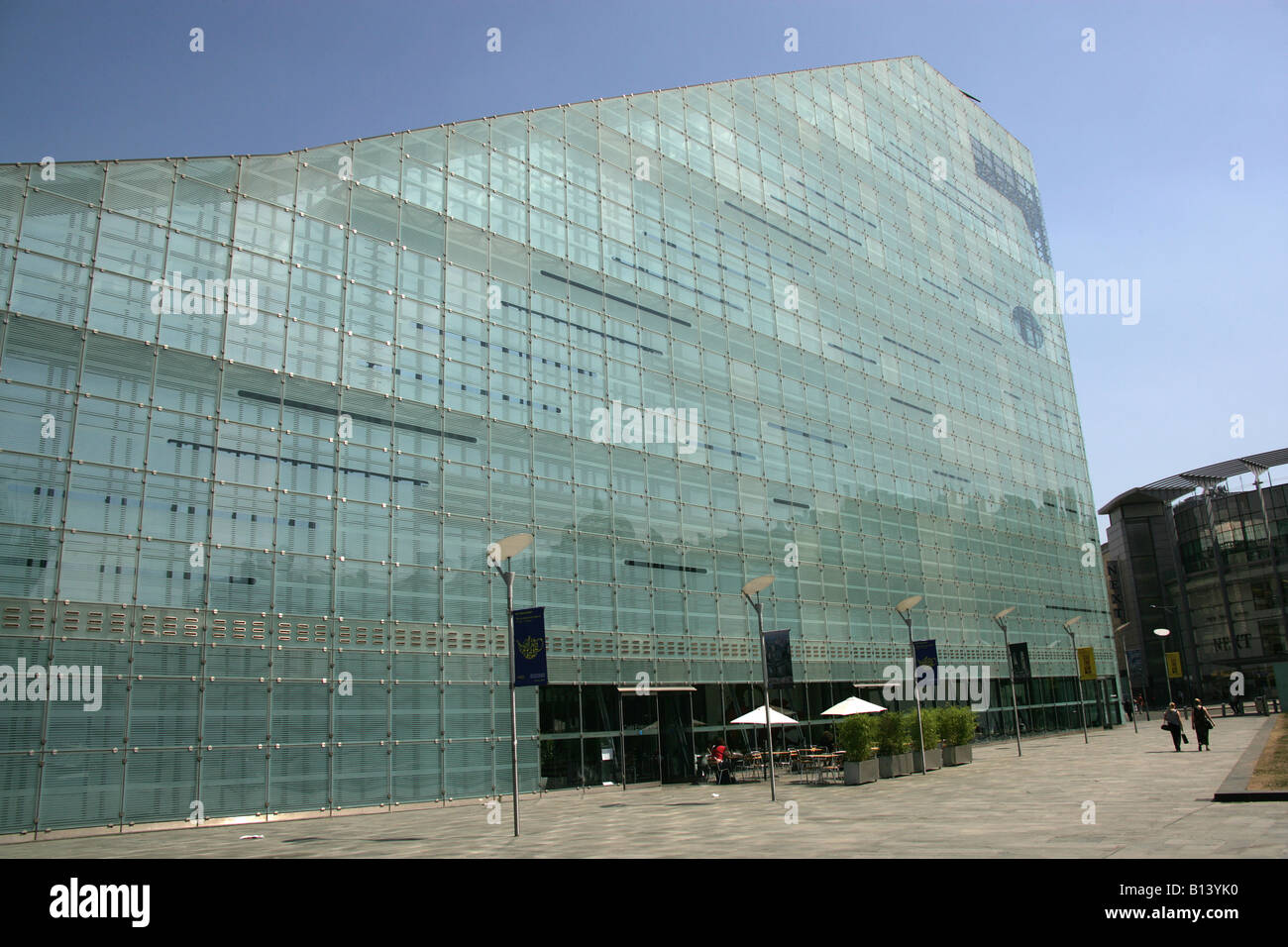 Città di Manchester, Inghilterra. Progettato da Ian Simpson il Museo Urbis di vita della città è un centro espositivo a cattedrale giardini. Foto Stock