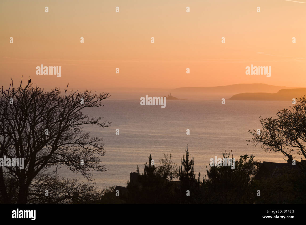 Faro di Godrevy e St Ives Bay, Cornwall, Inghilterra Foto Stock