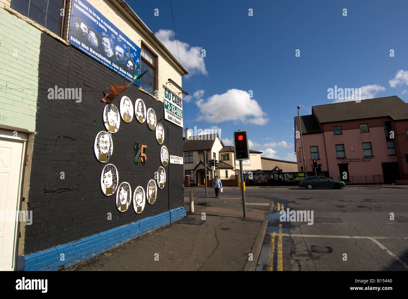 Il repubblicano murales Falls Road Belfast Irlanda del Nord Foto Stock