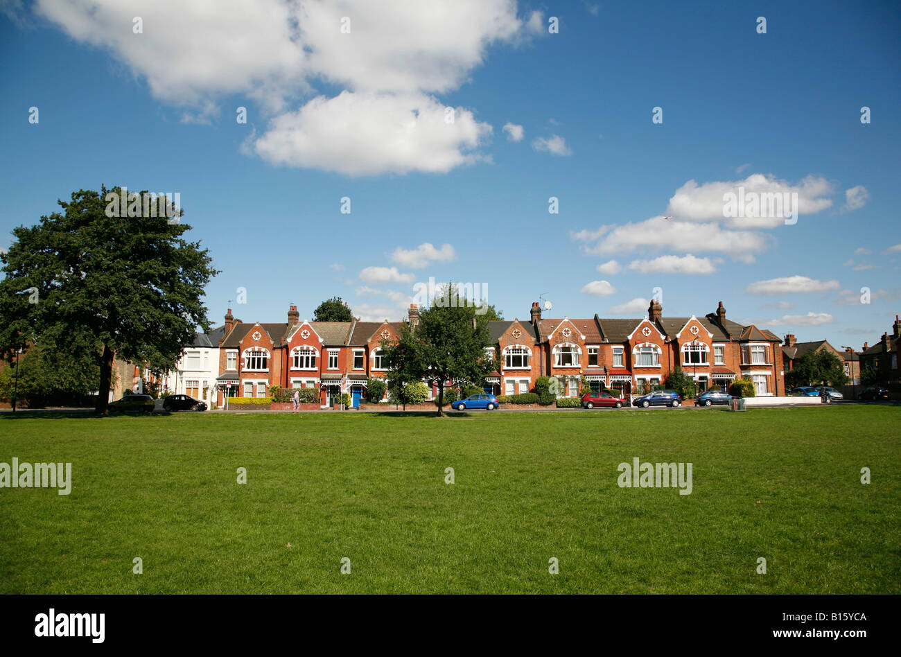 Vista di Streatham Hill da Tooting Bec Common, Londra Foto Stock