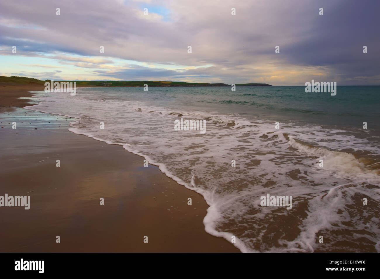 Luce della sera a West Cork Beach Foto Stock