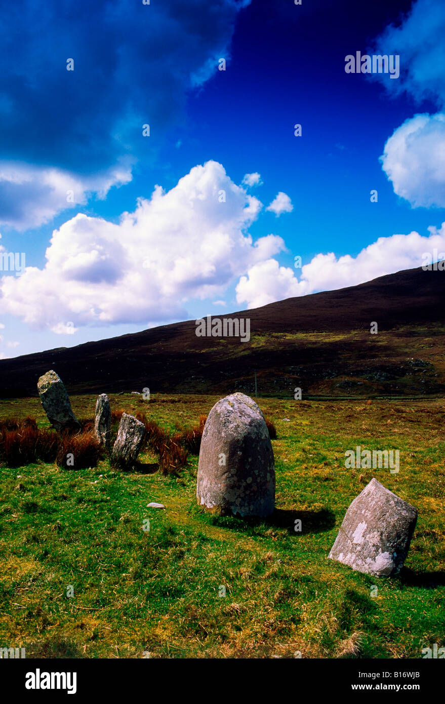 Pietre in piedi vicino a Clifden, Co Galway, Irlanda Foto Stock