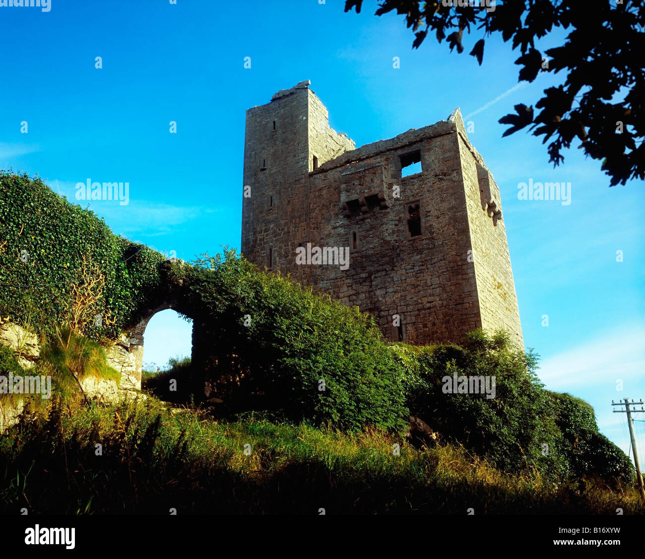 Ballinalacken Castle vicino a Lisdoonvarna, Co Clare, Irlanda Foto Stock