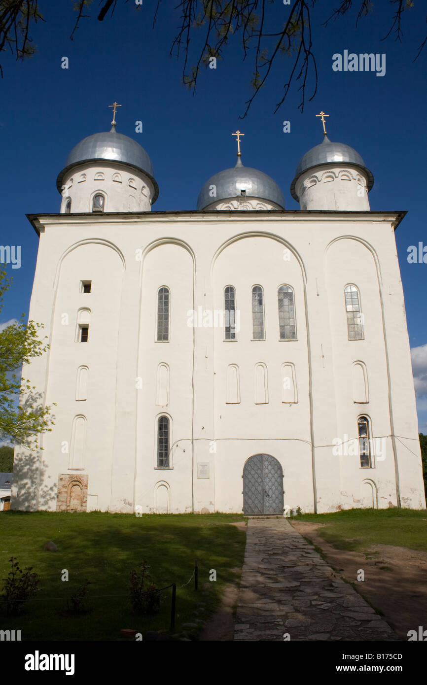 Il St. George's (Yuriev) Monastero, Veliky Novgorod, Russia. Foto Stock