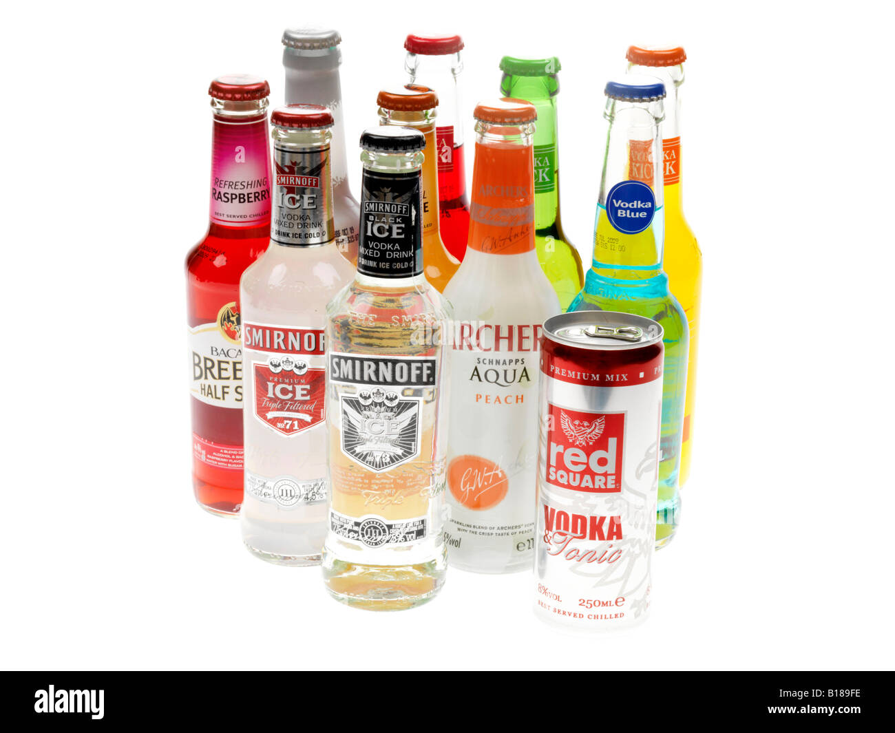 Un assortimento di bottiglie colorate di alcol Alchopops party drink isolata contro uno sfondo bianco con un tracciato di ritaglio e nessun popolo Foto Stock