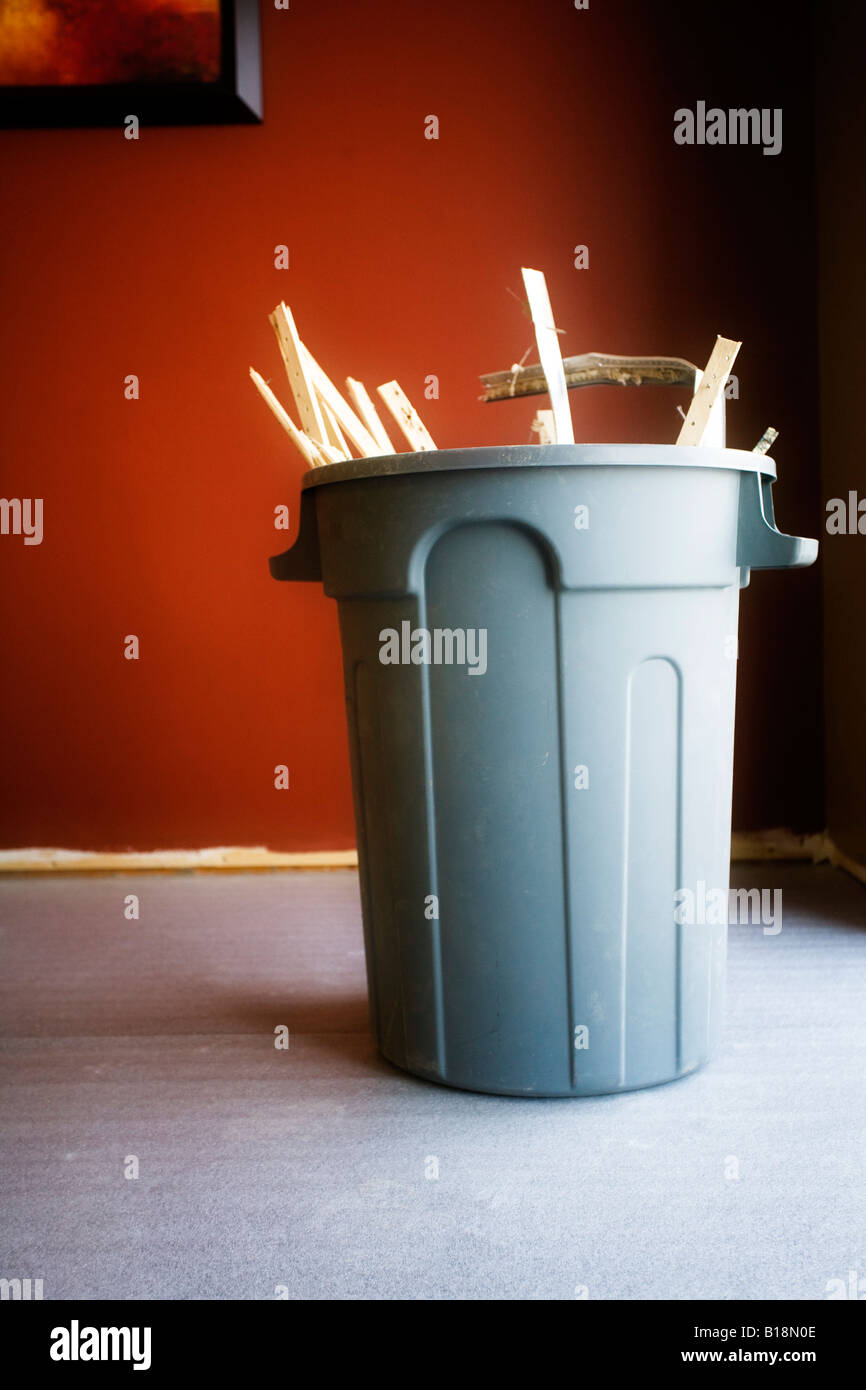 Rifiuti provenienti da lavori di ristrutturazione Foto Stock
