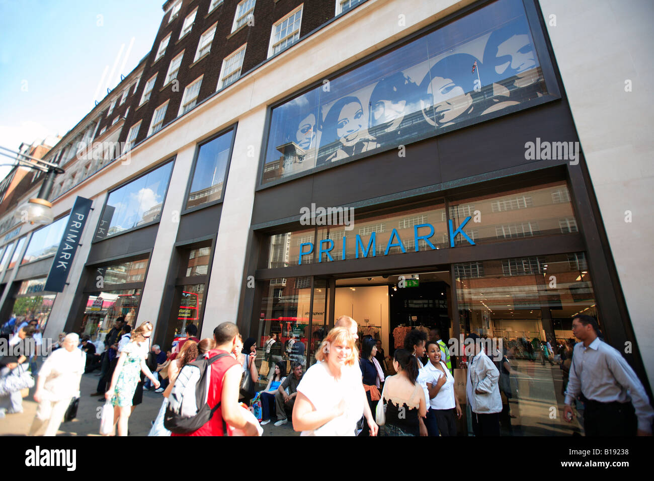 Regno Unito central London w1 oxford street flagship primark store a marble arch Foto Stock