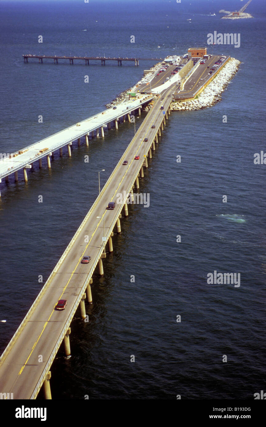 Ponte che conduce alla baia di Chesapeake Tunnel in Maryland Foto Stock
