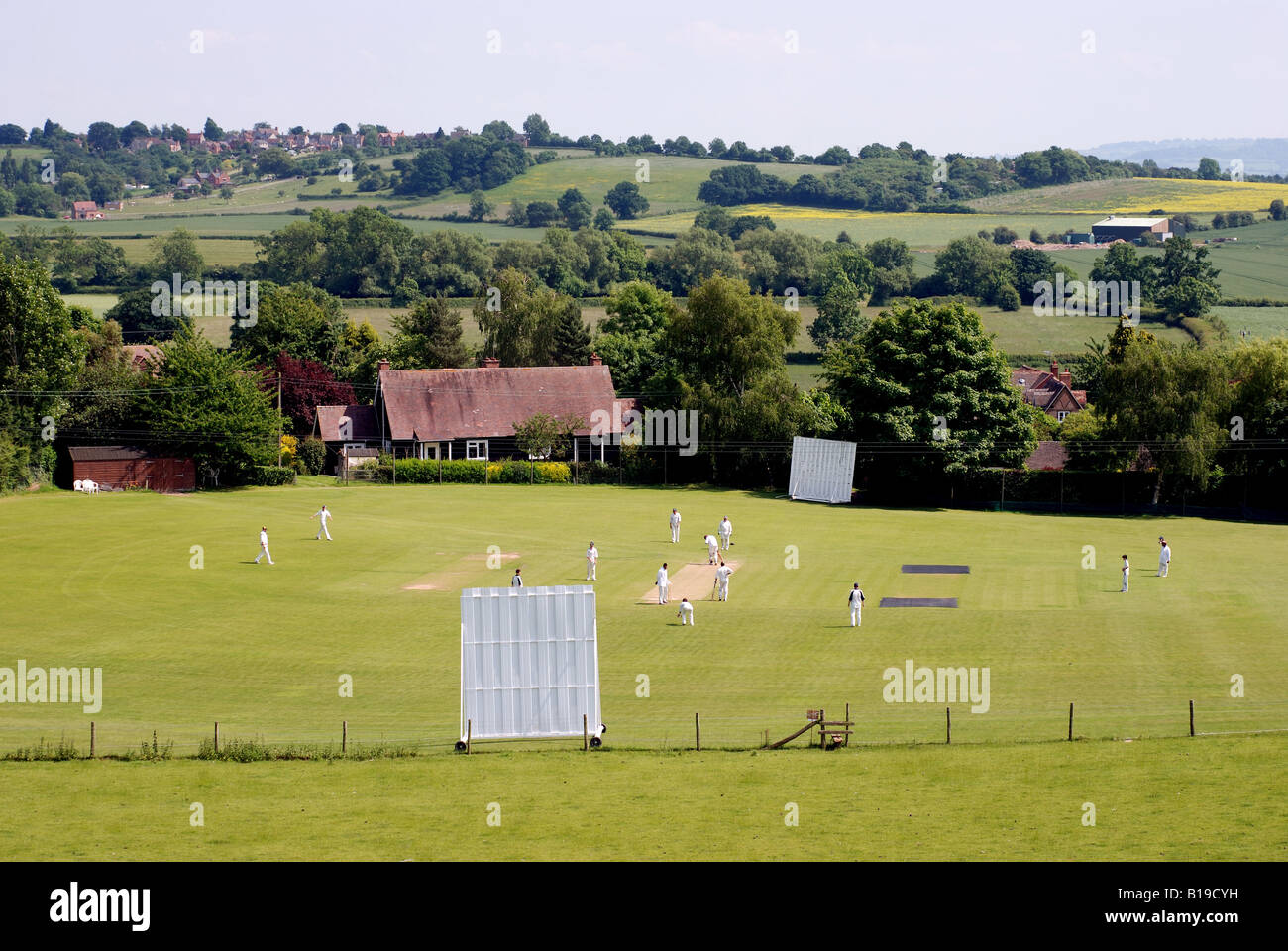 Village cricket a Exhall, Warwickshire, Inghilterra, Regno Unito Foto Stock