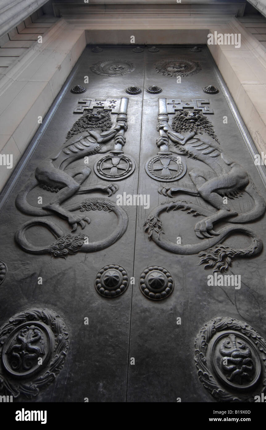 Banca d'Inghilterra porte. Foto Stock