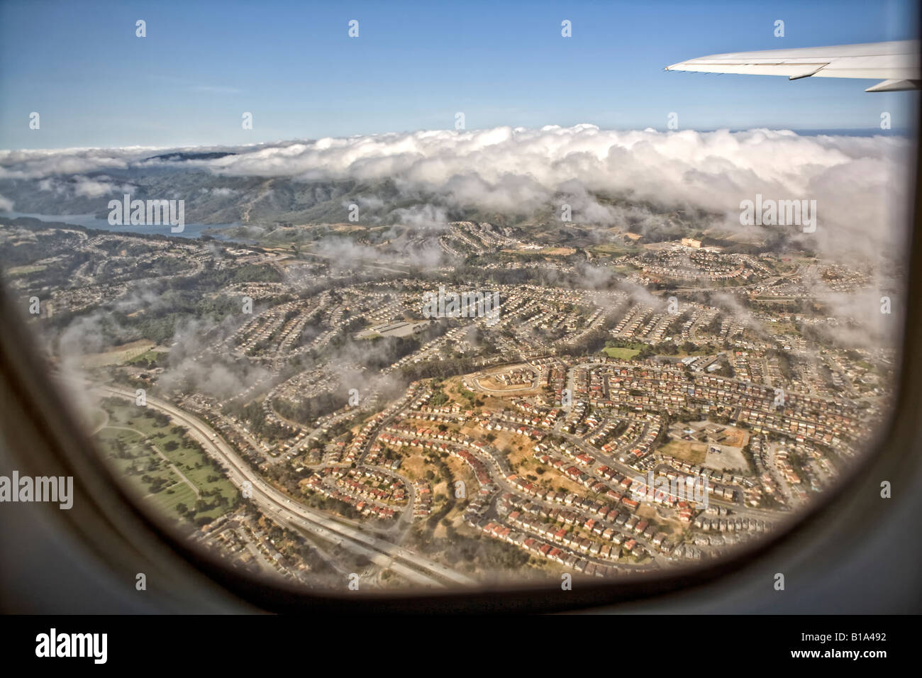 Foto aerea di area metropolitana vicino a San Francisco Airport, coprendo san Andreas anomalia, San Bruno, South San Francisco Foto Stock