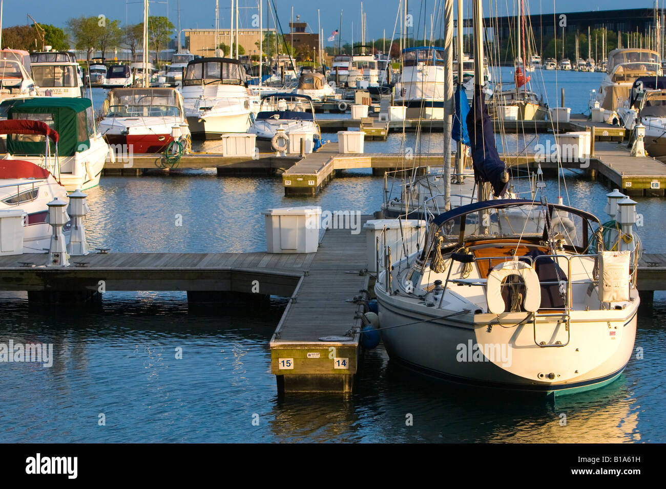 Barche di riposo in un porto in Chicago, IL. Foto Stock