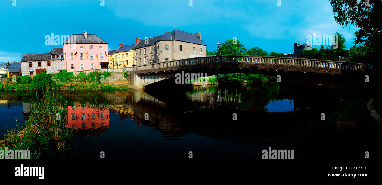 Fiume Nora e il ponte, città di Kilkenny, Co Kilkenny, Irlanda Foto Stock