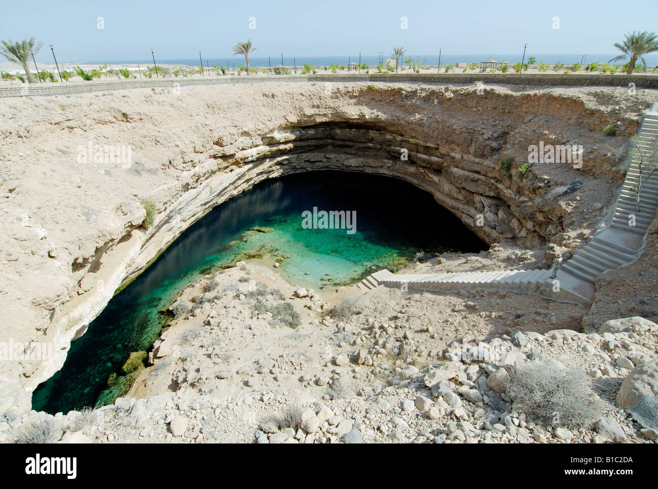 Geografia / viaggi, Oman, paesaggi, grotta carsica con acqua fresca serbatoio, Sharqiyah Provincia, Additional-Rights-Clearance-Info-Not-Available Foto Stock