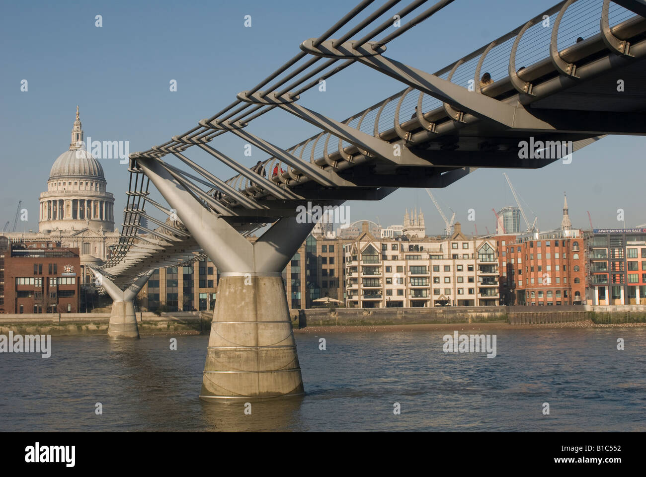 Millennium Bridge London Inghilterra England Foto Stock