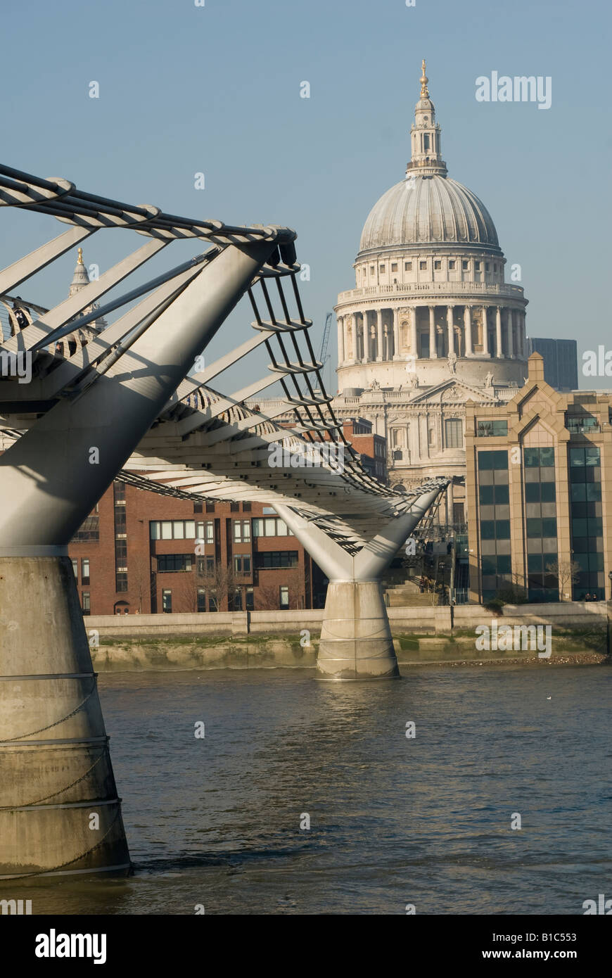Millennium Bridge London Inghilterra England Foto Stock