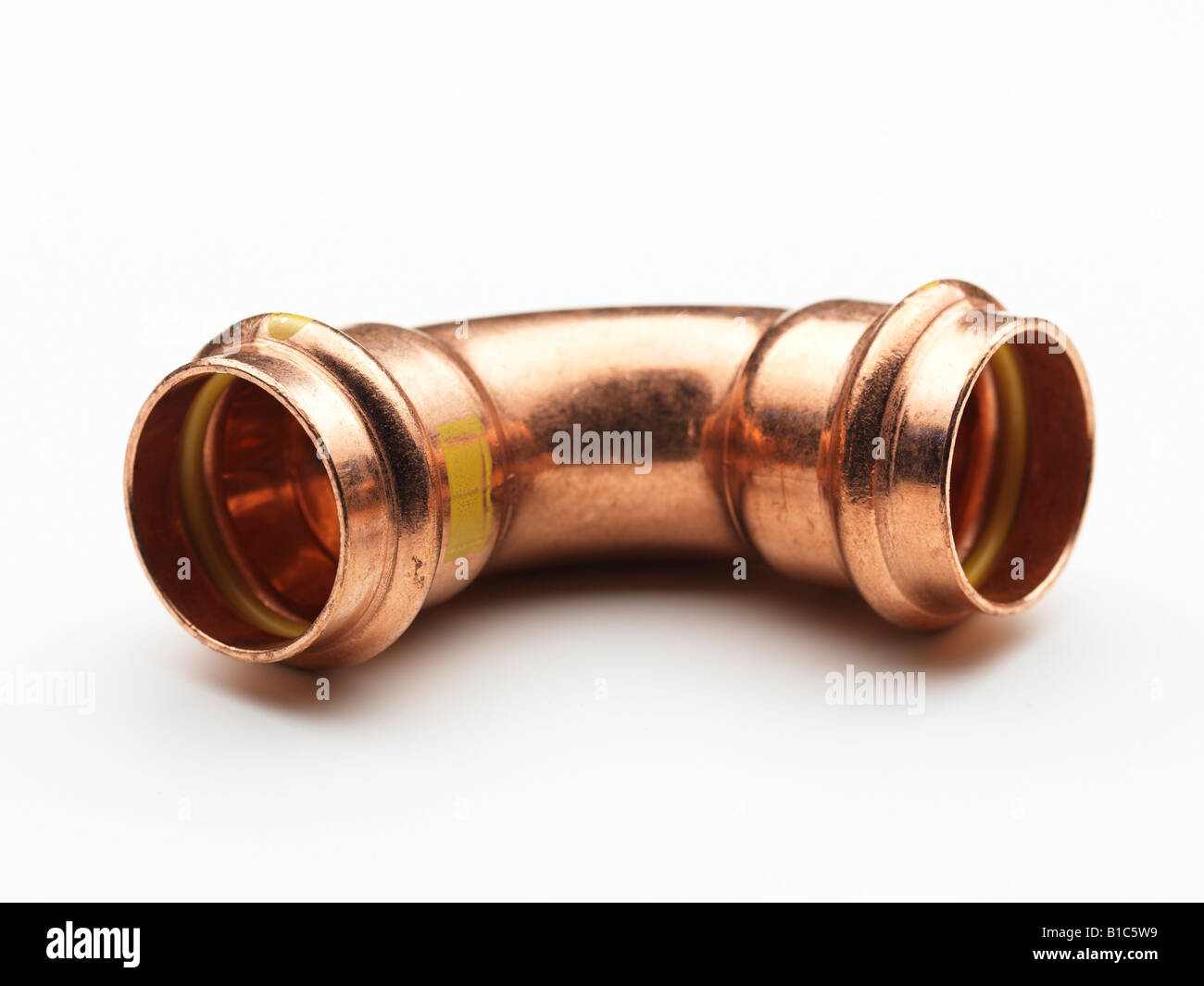 Tubo di rame tubo di metallo conduttore di piegare il calore Foto stock -  Alamy
