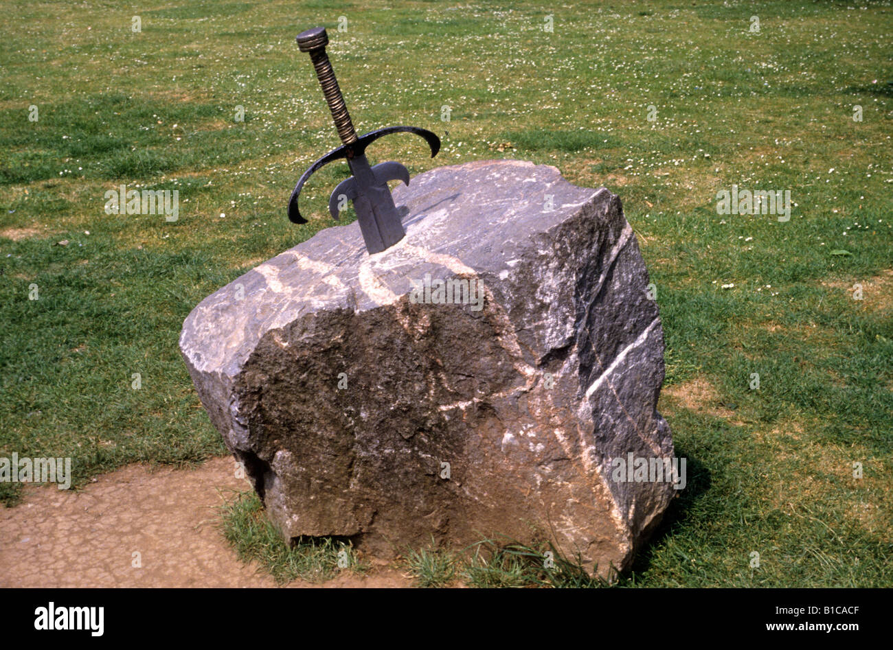 Spada in pietra Taunton King Arthur inglese leggenda arturiana Somerset England Regno Unito mito Foto Stock
