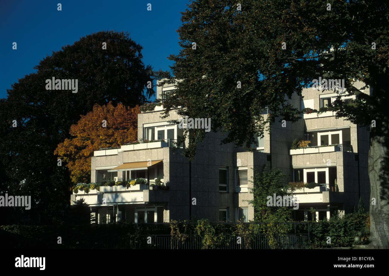 Un lussuoso appartamento casa su Schoene Aussicht, con vista del lago Aussenalster, Amburgo, Germania Foto Stock