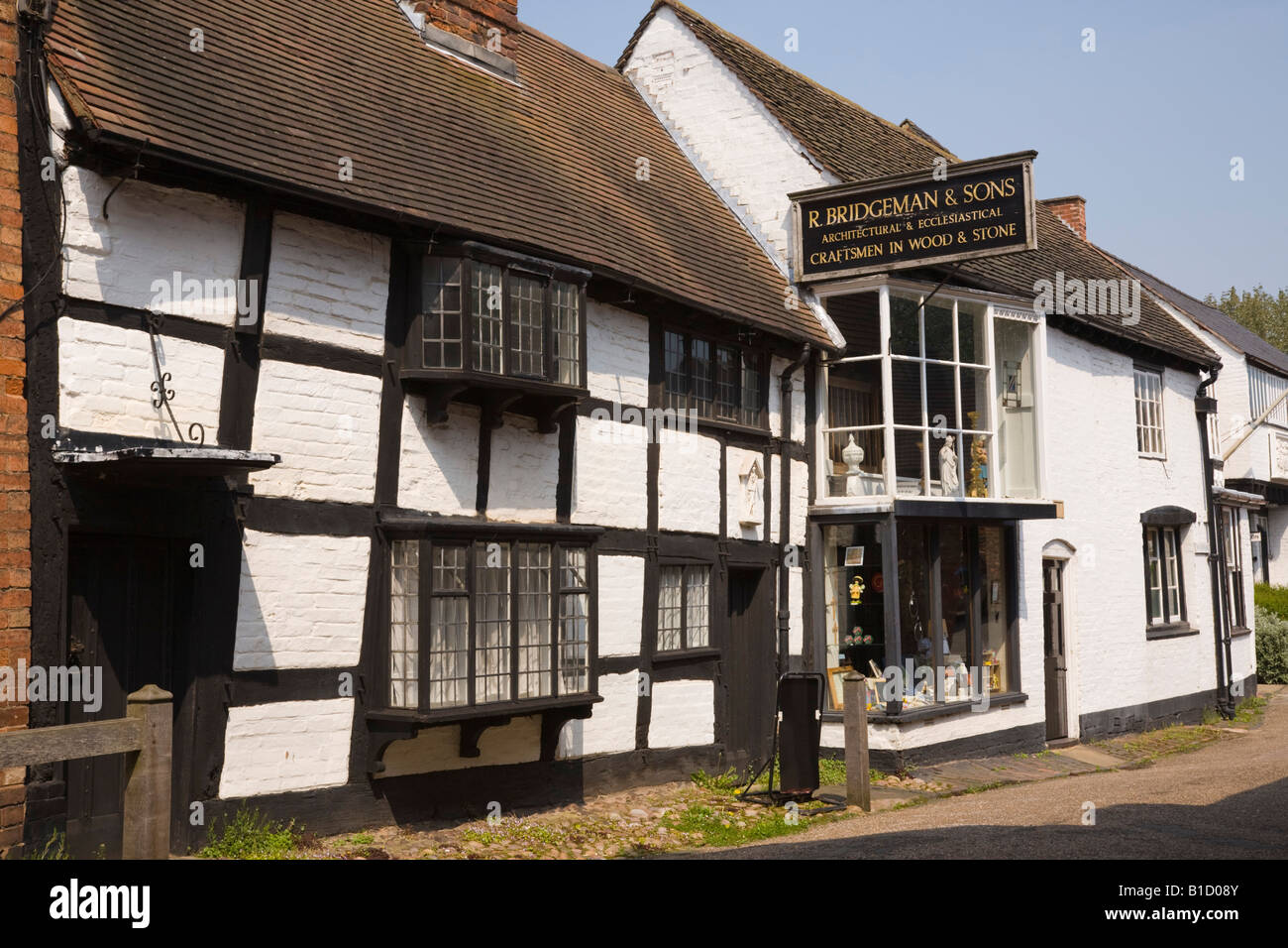 Lichfield Inghilterra Staffordshire REGNO UNITO vista lungo Quonians Lane con la struttura di legno edifici nel centro storico della città Foto Stock