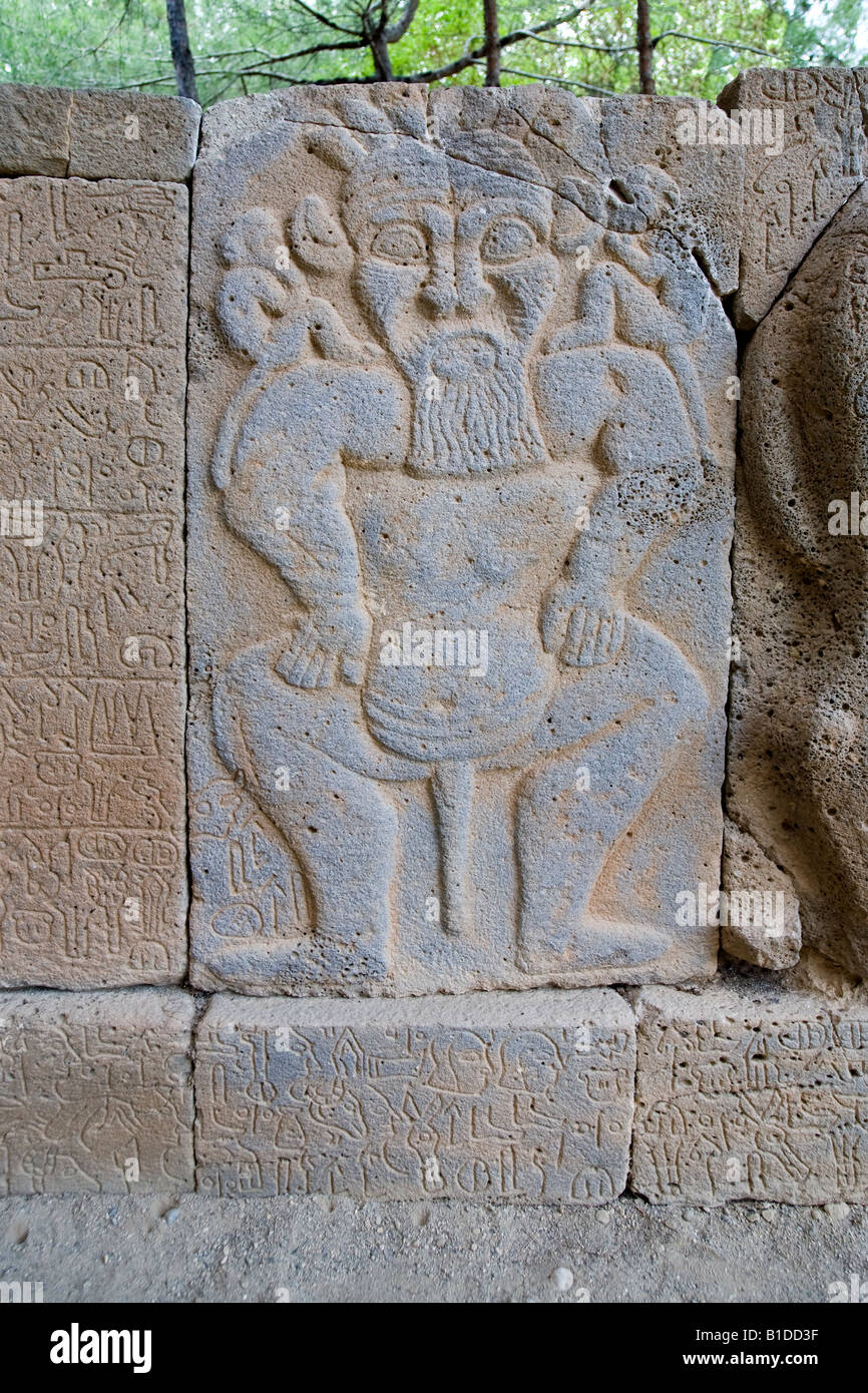 Scolpita in blocco alla fine Hittita fortezza di antiche Karatepe, Aslantas nella provincia di Adana, a sud est della Turchia Foto Stock